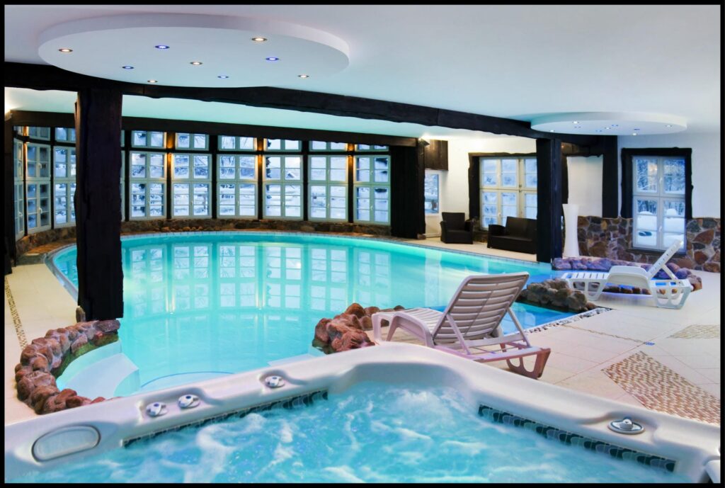 Domki i Pokoje na Mazurach, Basen, Restauracja 13 osada basen Panorama jacuzzi copy 1