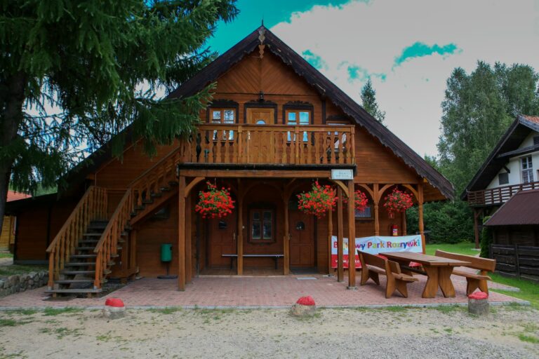 Domki i Pokoje na Mazurach, Basen, Restauracja Guzowy Piec 2 1