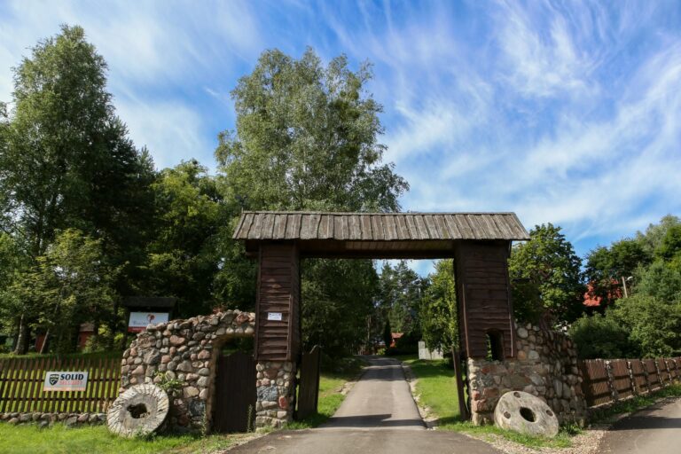 Domki i Pokoje na Mazurach, Basen, Restauracja Guzowy Piec 87 1