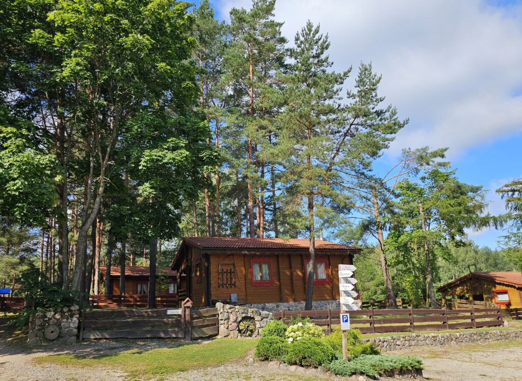 Domki i Pokoje na Mazurach, Basen, Restauracja domek typ A 1i A2