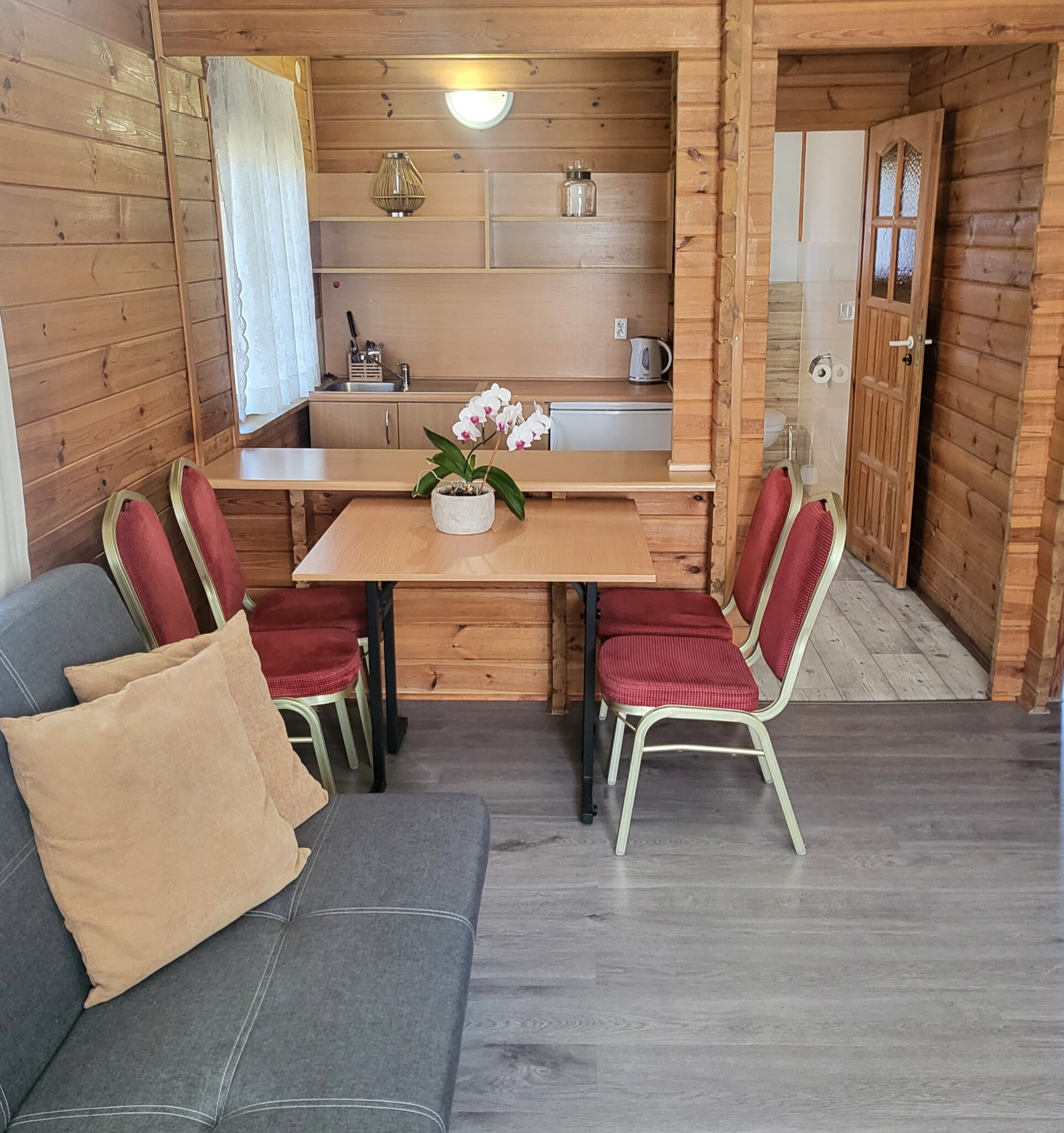 Domki i Pokoje na Mazurach, Basen, Restauracja kuchnia domek A